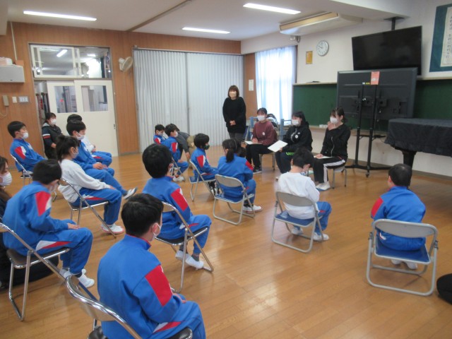 小学部「教育実習が始まりました」 山梨大学教育学部附属特別支援学校